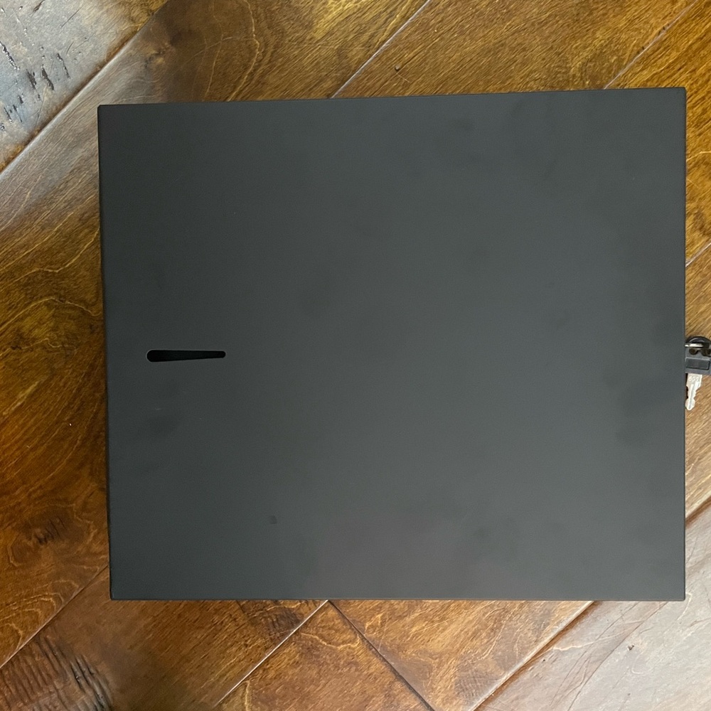 Paper towel dispenser wall mount